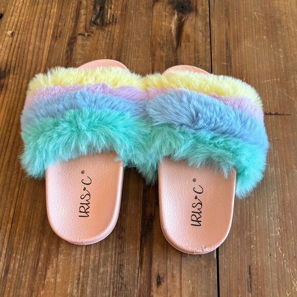 Iris C Furry Slides Faux Fur Rainbow Plush Pink Slipper Size 11 - Picture 9 of 10